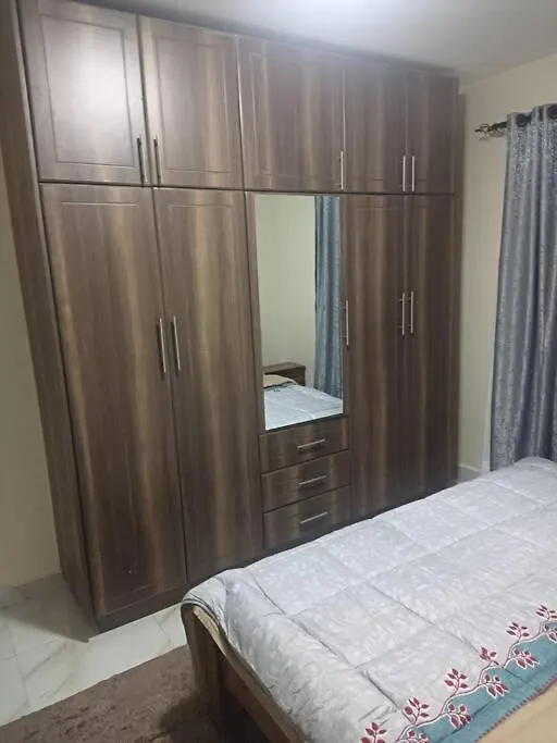 2 Bedroom Furnished Apartment カンパラ