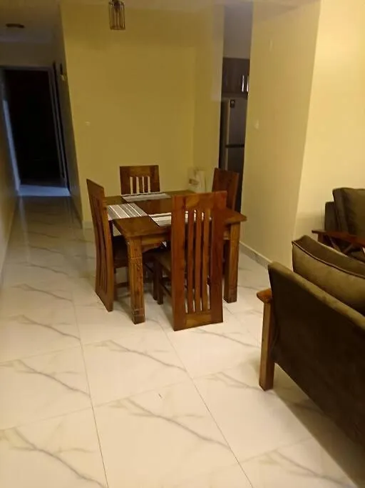 2 Bedroom Furnished Apartment カンパラ 0*,  ウガンダ